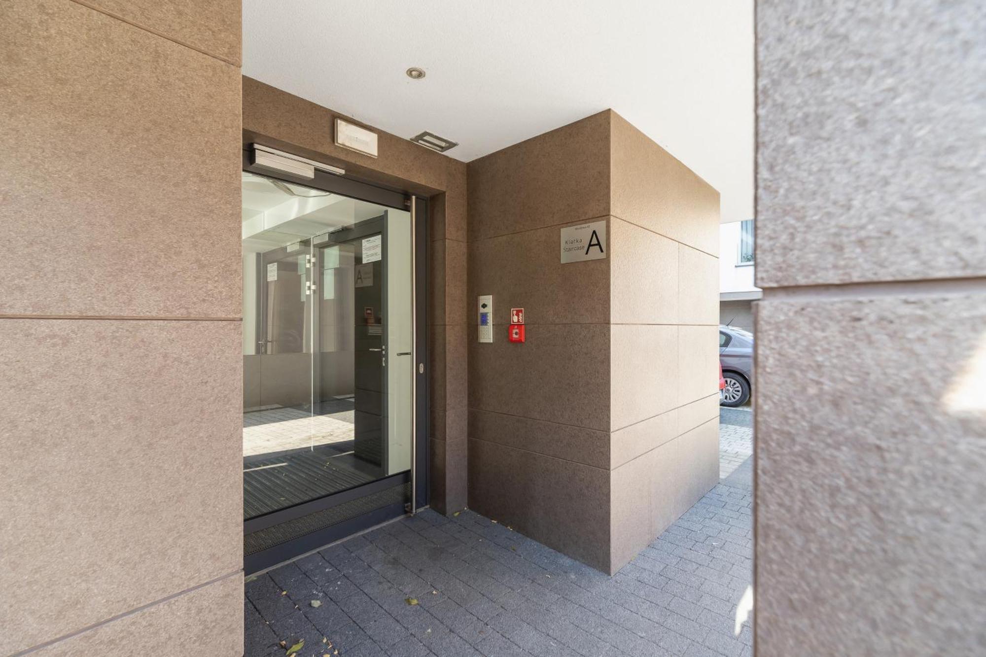 Apartment Cracow Miodowa 42 Elegant By Renters *