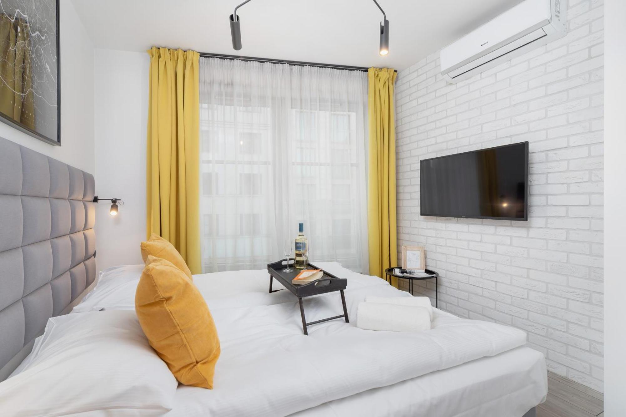Cracow Miodowa 42 Elegant By Renters Apartment *