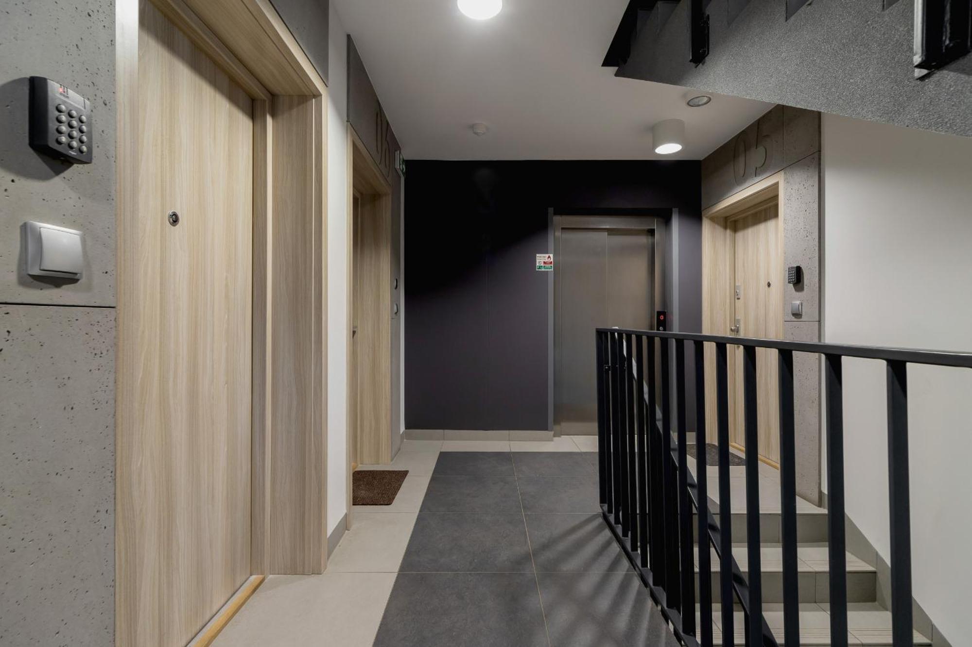 Apartment Cracow Miodowa 42 Elegant By Renters *